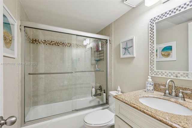 804 SE 7th Street 402, Deerfield Beach, FL 33441