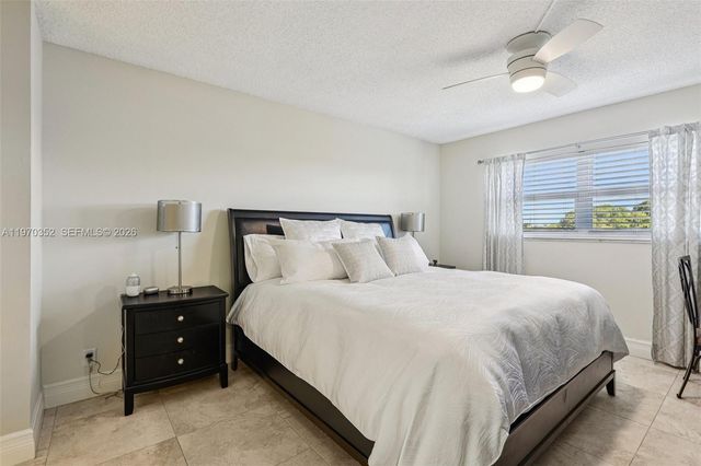 804 SE 7th Street 402, Deerfield Beach, FL 33441