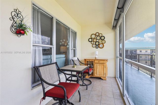 804 SE 7th Street 402, Deerfield Beach, FL 33441