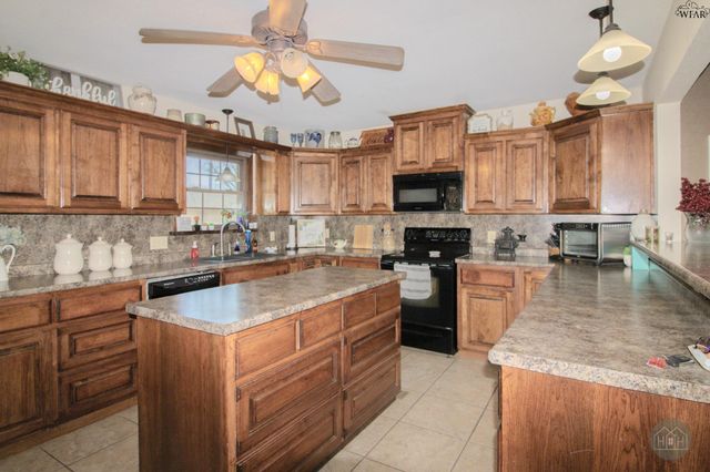 2201 12TH STREET, Vernon, TX 76384