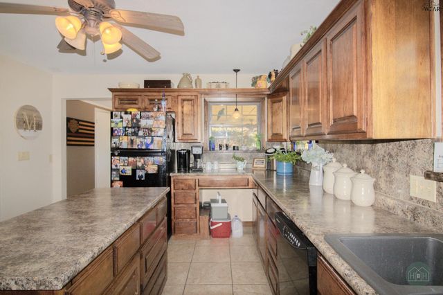 2201 12TH STREET, Vernon, TX 76384