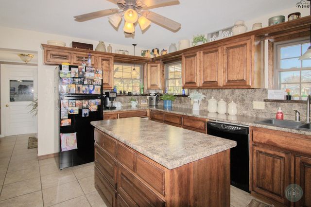 2201 12TH STREET, Vernon, TX 76384