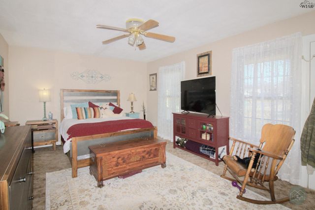 2201 12TH STREET, Vernon, TX 76384