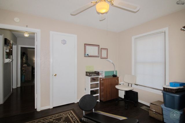 2201 12TH STREET, Vernon, TX 76384