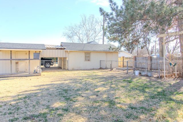 2201 12TH STREET, Vernon, TX 76384