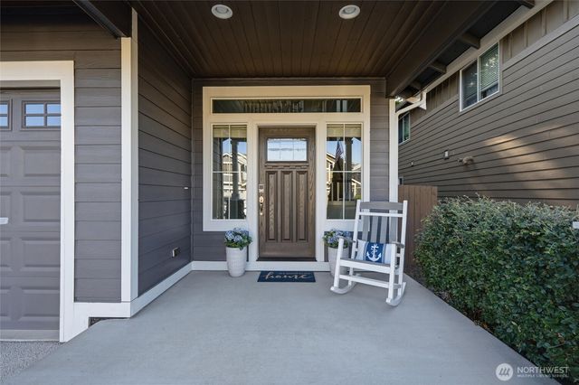 3890 Portside Drive, Bremerton, WA 98312