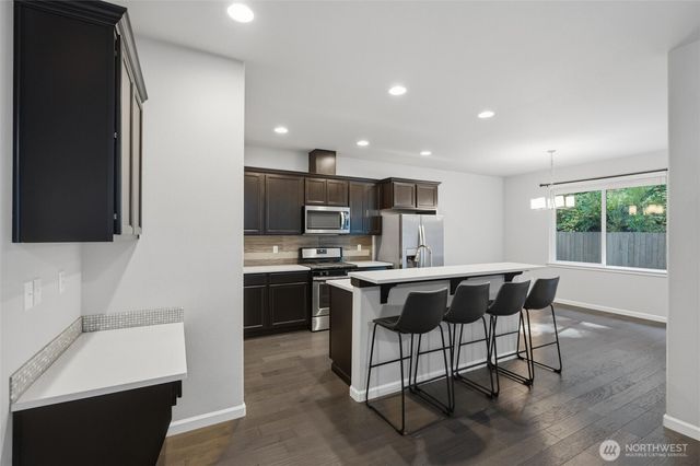 3890 Portside Drive, Bremerton, WA 98312