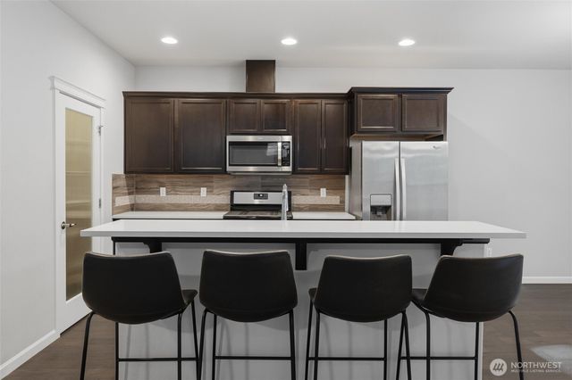 3890 Portside Drive, Bremerton, WA 98312