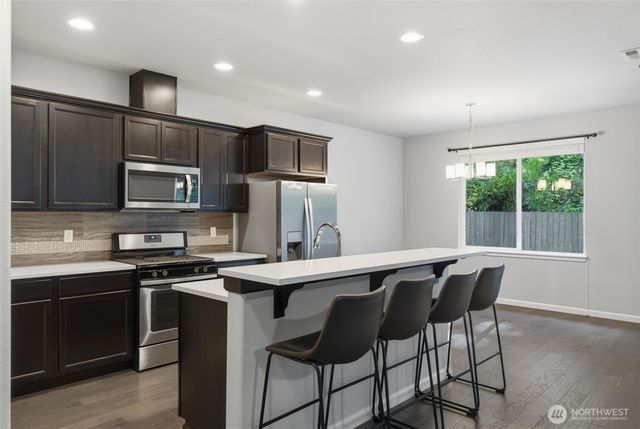 3890 Portside Drive, Bremerton, WA 98312