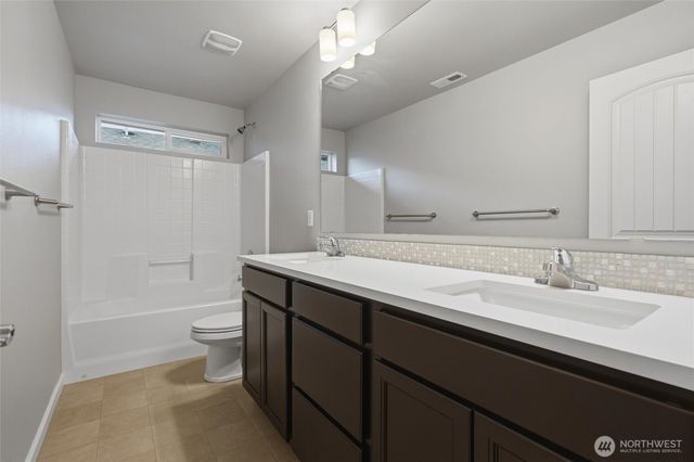 3890 Portside Drive, Bremerton, WA 98312