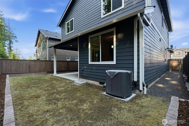 3890 Portside Drive, Bremerton, WA 98312
