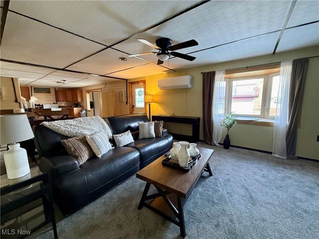 10 S Ohio Street, Dellroy, OH 44620