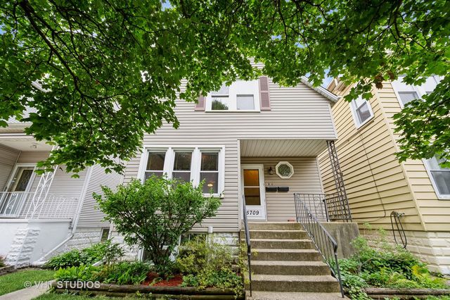 5709 W AINSLIE Street, Chicago, IL 60630