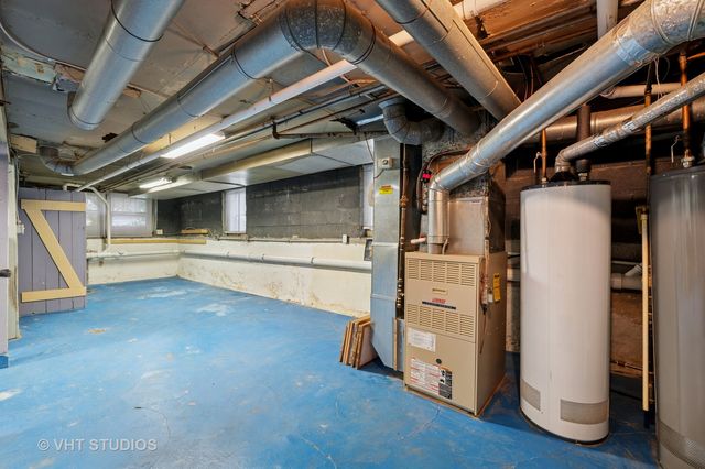 5709 W AINSLIE Street, Chicago, IL 60630