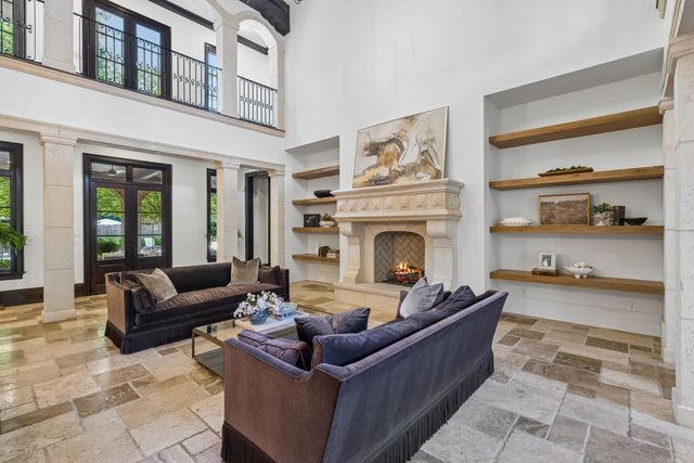 1037 Vaughn Crest Dr, Franklin, TN 37069