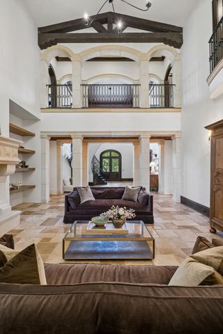 1037 Vaughn Crest Dr, Franklin, TN 37069