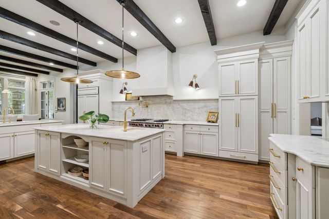 1037 Vaughn Crest Dr, Franklin, TN 37069