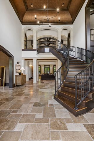 1037 Vaughn Crest Dr, Franklin, TN 37069