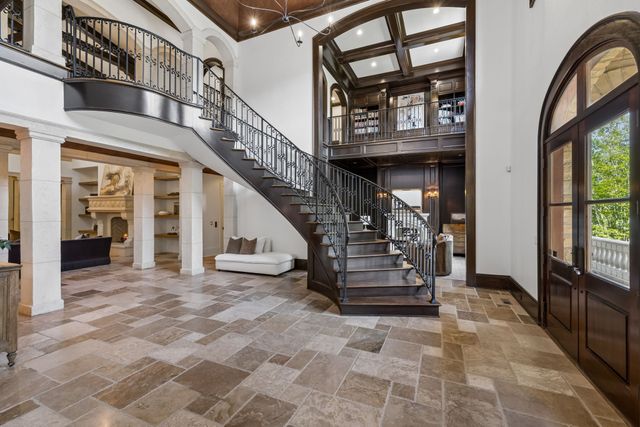 1037 Vaughn Crest Dr, Franklin, TN 37069