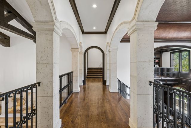 1037 Vaughn Crest Dr, Franklin, TN 37069