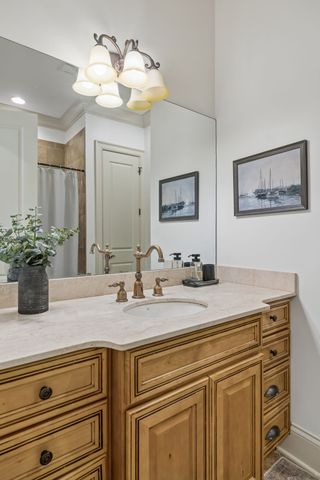 1037 Vaughn Crest Dr, Franklin, TN 37069