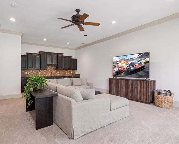 1037 Vaughn Crest Dr, Franklin, TN 37069
