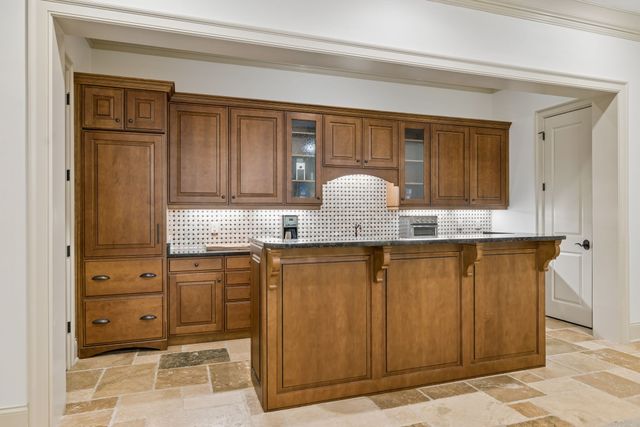 1037 Vaughn Crest Dr, Franklin, TN 37069