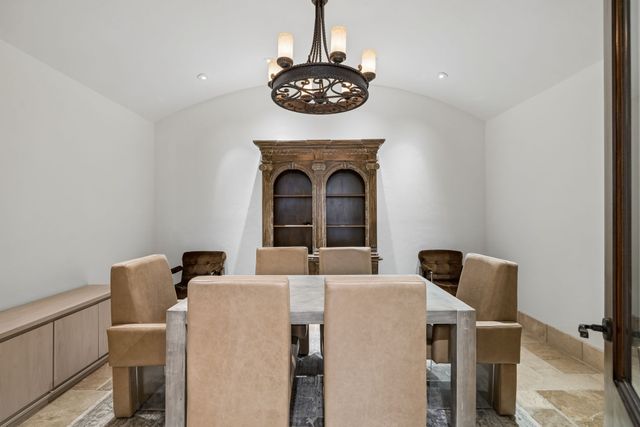 1037 Vaughn Crest Dr, Franklin, TN 37069