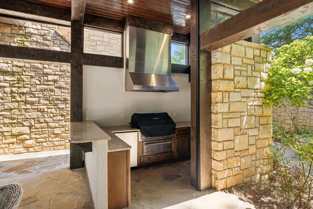 1037 Vaughn Crest Dr, Franklin, TN 37069