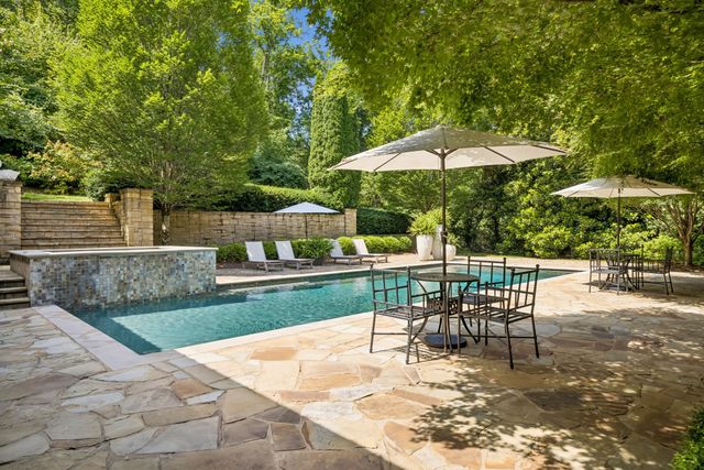 1037 Vaughn Crest Dr, Franklin, TN 37069