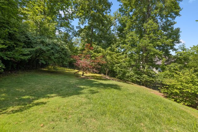 1037 Vaughn Crest Dr, Franklin, TN 37069