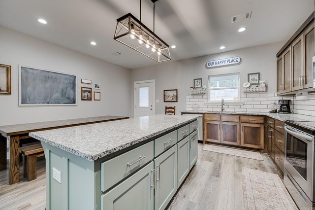 62 Ridge Drive, Greenbrier, AR 72058