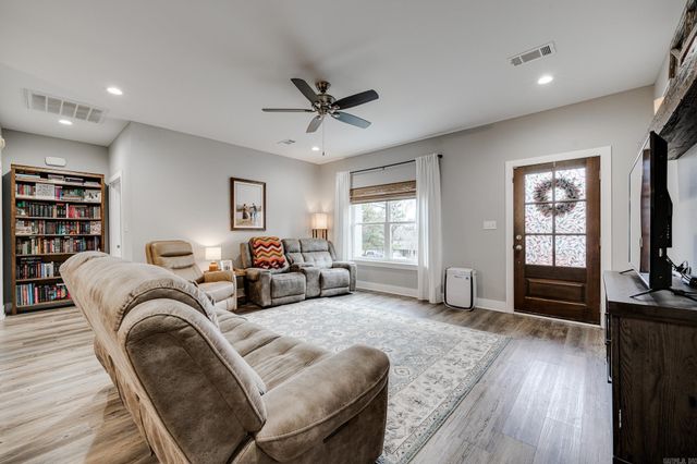 62 Ridge Drive, Greenbrier, AR 72058