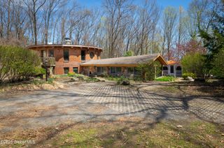 178 Clamsteam Road, Halfmoon, NY 12065