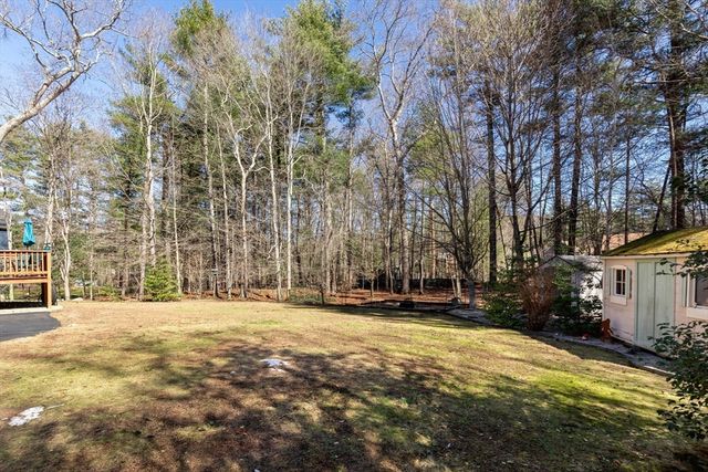 53 Stoney Weir Rd, Halifax, MA 02338