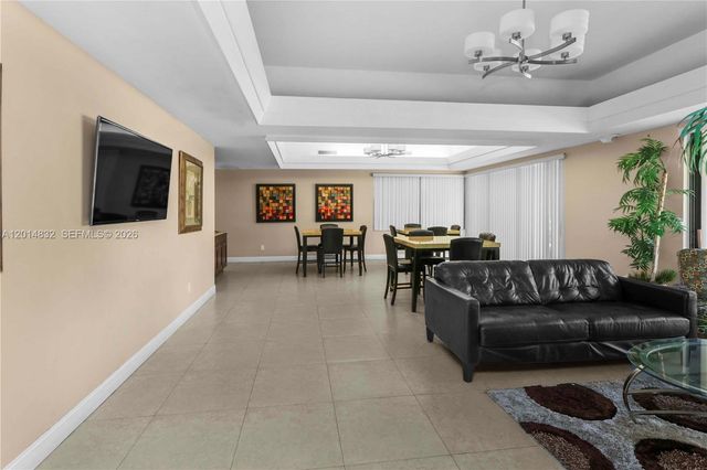 8555 SW 114th Ct, Miami, FL 33173