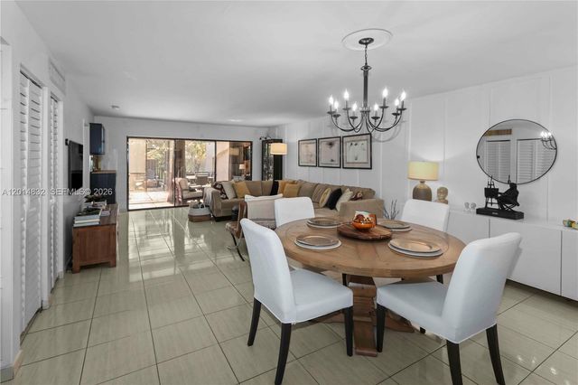8555 SW 114th Ct, Miami, FL 33173