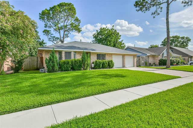 9922 Catlett Lane, La Porte, TX 77571