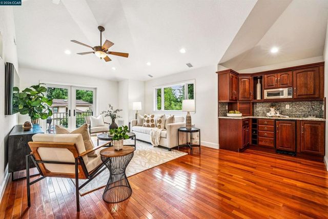 2175 Canyon Oak Ln, Danville, CA 94506