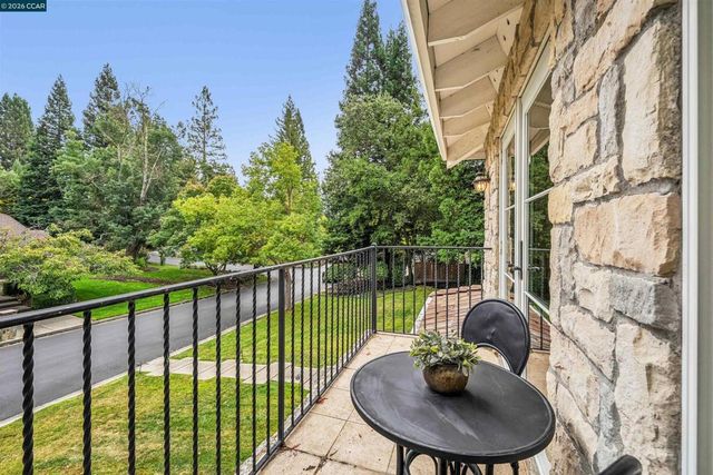 2175 Canyon Oak Ln, Danville, CA 94506