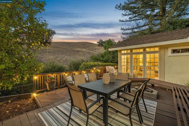 2175 Canyon Oak Ln, Danville, CA 94506