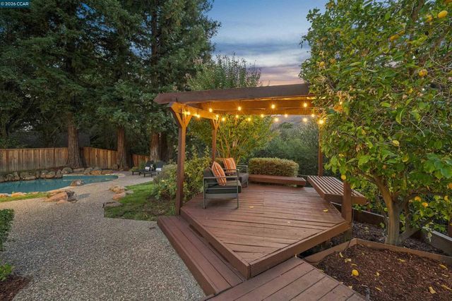 2175 Canyon Oak Ln, Danville, CA 94506