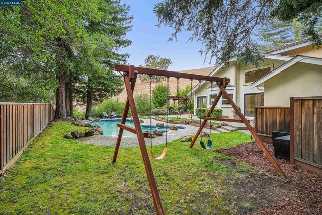 2175 Canyon Oak Ln, Danville, CA 94506