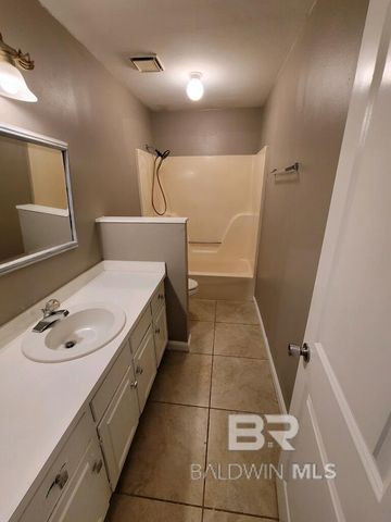 105 Lively Circle, Daphne, AL 36526