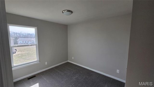 850 Navajo Trail 850, Warrenton, MO 63383