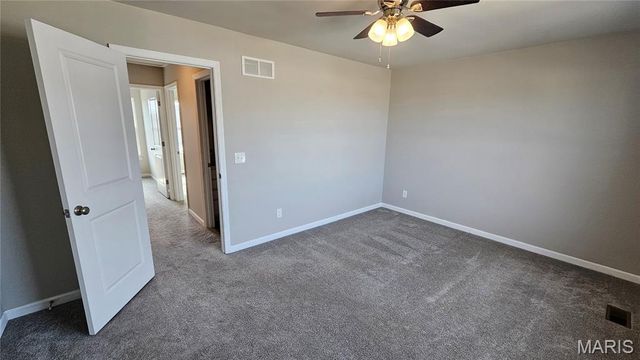 850 Navajo Trail 850, Warrenton, MO 63383