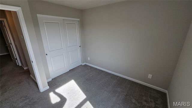 850 Navajo Trail 850, Warrenton, MO 63383