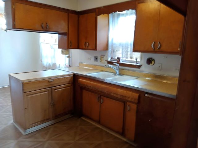 2133 W 49th Place, Chicago, IL 60609