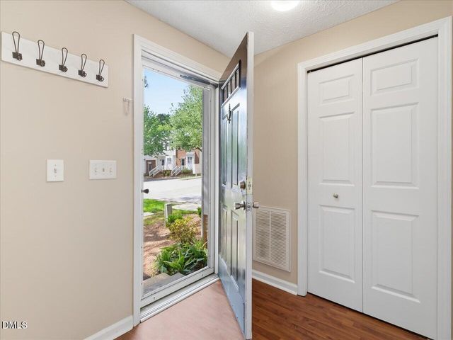819 Genford Court, Raleigh, NC 27609