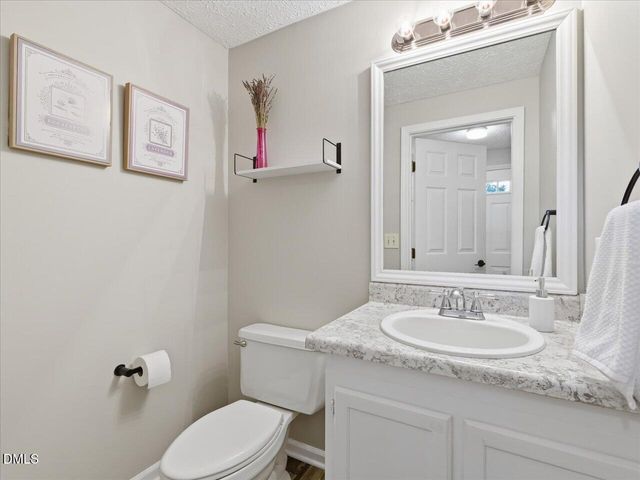 819 Genford Court, Raleigh, NC 27609